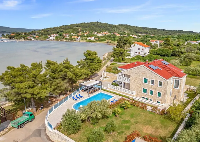 아파트 Lovely In *